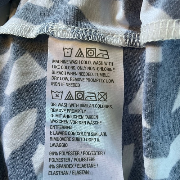 Susan Graver Liquid Knit Faux Wrap Dress Navy Blue Geometric Print Plus Size 3X - Picture 11 of 12